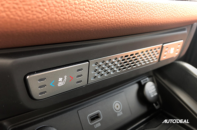 Ssangyong Musso interior 