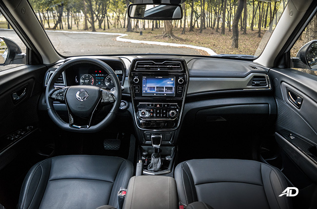 ssangyong tivoli diesel review road test dashboard interior philippines