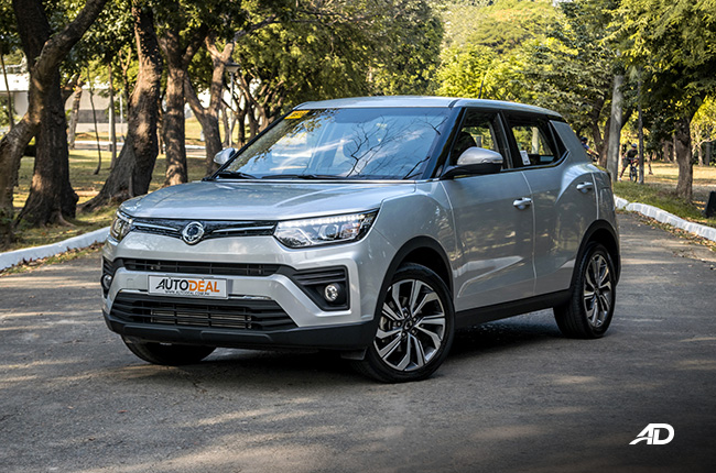 ssangyong tivoli diesel review road test front quarter beauty exterior