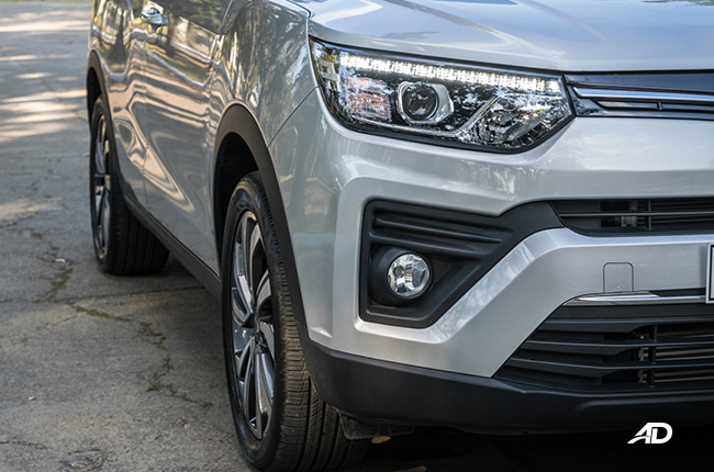 ssangyong tivoli diesel review road test headlights exterior