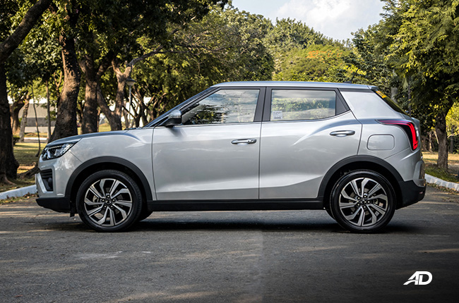 ssangyong tivoli diesel review road test side view exterior philippines
