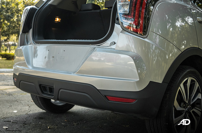 ssangyong tivoli diesel review road test trunk lip interior