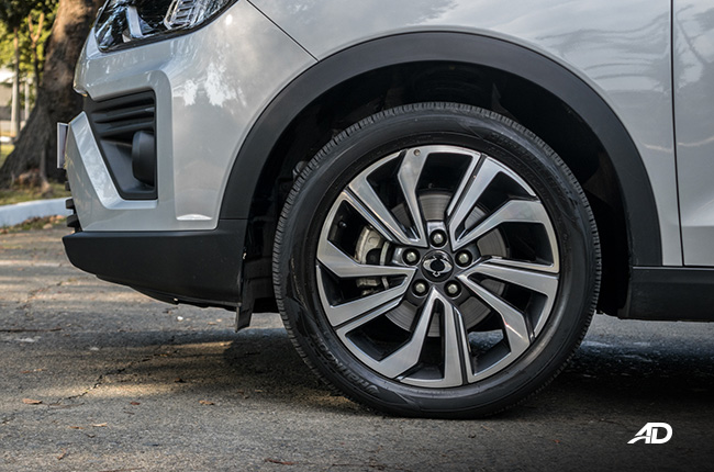 ssangyong tivoli diesel review road test wheels exterior