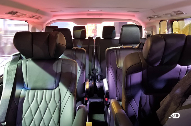 Super Grandia interior