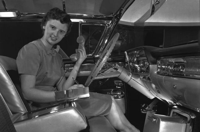 15 women pioneers who reshaped the auto industry | Autodeal