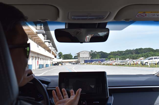 Toyota Altis lane tracing assist