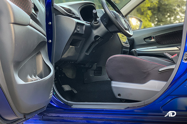 toyota avanza road test front cabin interior