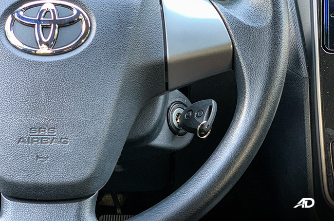 toyota avanza road test rotary ignition interior