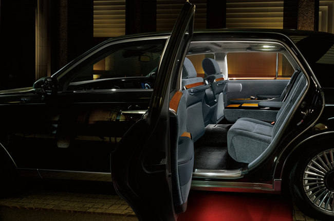 Toyota Century Interior