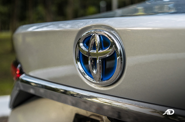 toyota corolla altis hybrid review road test blue badge rear exterior philippines