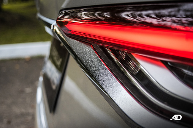 toyota corolla altis hybrid review road test galvanized exterior chrome