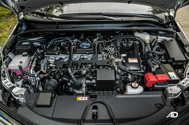 toyota corolla altis hybrid review road test powertrain philippines
