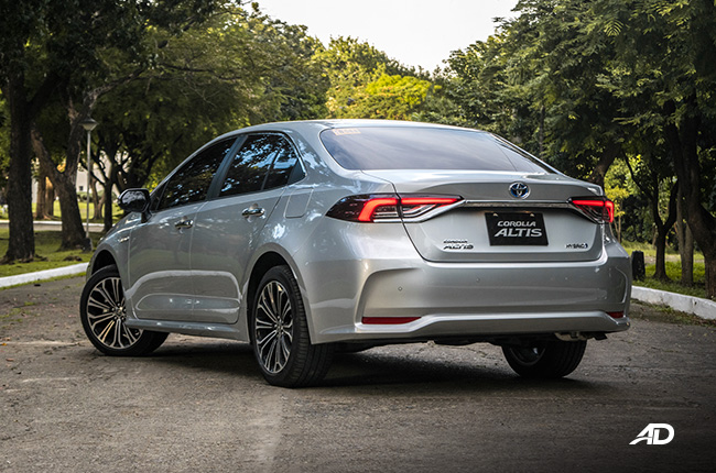 toyota corolla altis hybrid review road test rear quarter exterior philippines