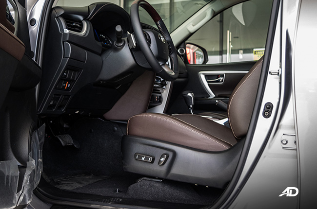 Toyota Fortuner 2.8 V 4x4 Diesel Front Leg Room