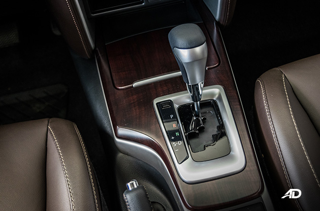 Toyota Fortuner 2.8 V 4x4 Diesel Interior Gear Lever