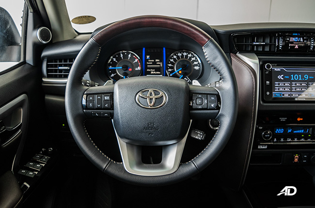 Toyota Fortuner 2.8 V 4x4 Diesel Interior Steering Wheel