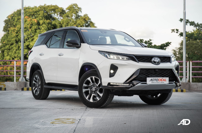 Toyota Fortuner LTD Exterior Side Quarter 