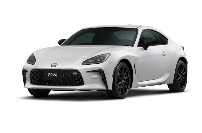 Toyota GR 86 White front quarter