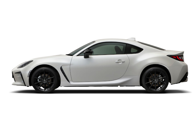 Toyota GR 86 White side 