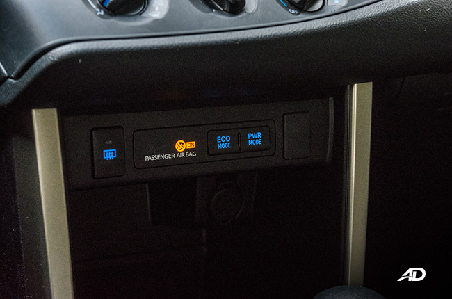 toyota innova e review road test airbag indicator interior