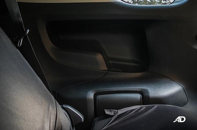 toyota innova e review road test cupholder third row interior philippines