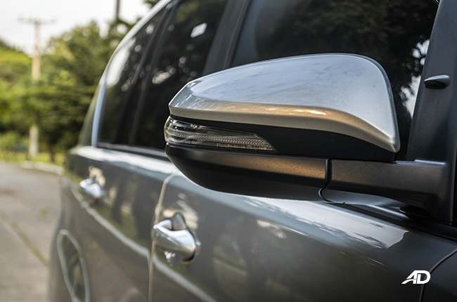 toyota innova e review road test side mirror exterior