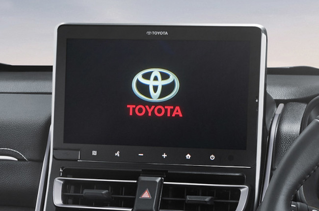 Toyota Innova G Indonesia Infotainment System 