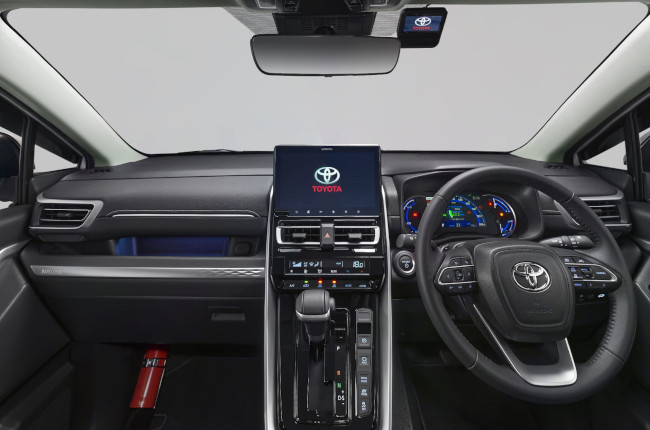 Toyota Innova Indonesia Interior Dashboard 