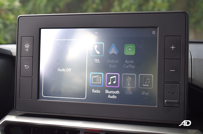 Toyota Raize 1.2 G CVT interior infotainment