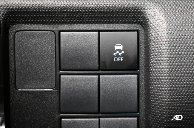 Toyota Raize 1.2 G CVT interior traction control