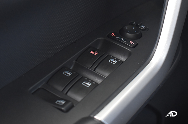 Toyota Raize 1.2 G CVT interior window controls