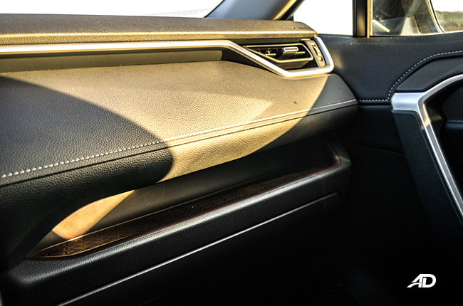 toyota rav4 interior