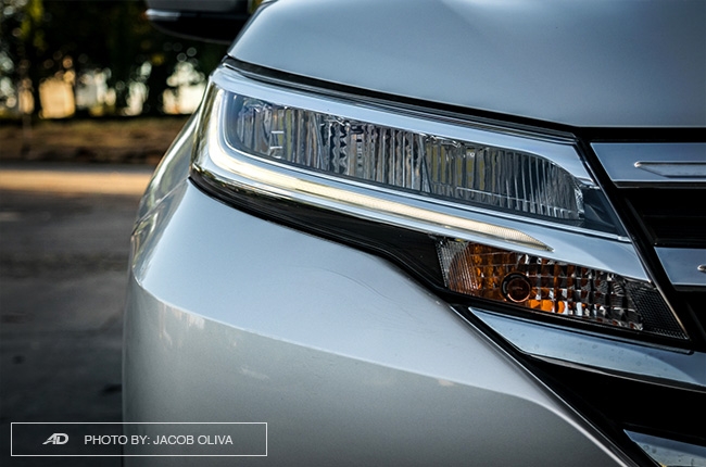 Toyota Rush 1.5 E AT Front Headlight