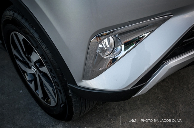 Toyota Rush 1.5 E AT Front Lights