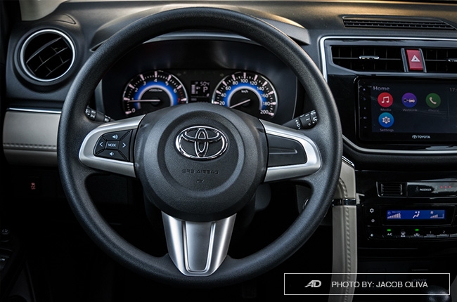 Toyota Rush 1.5 E AT Interior Driving Position