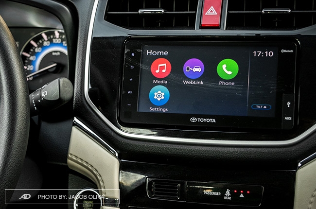 Toyota Rush 1.5 E AT Interior Review Infotainment System