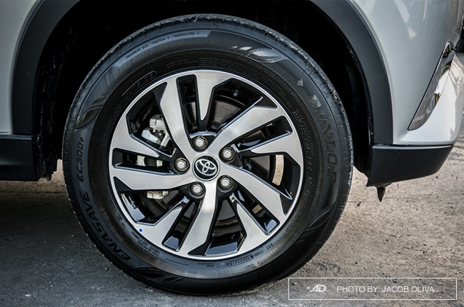 Toyota Rush 1.5 E AT Wheels and Rims