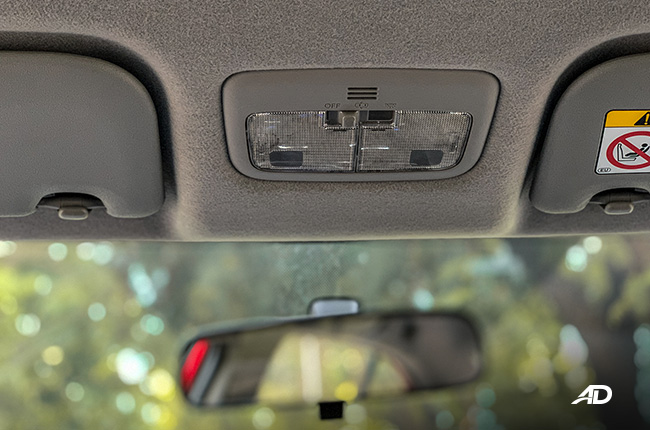 Toyota Vios 1.5 G Prime road test review dome lights interior