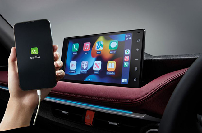 Toyota Yaris Ativ interior infotainment 