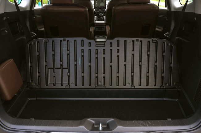 Toyota Zenix interior