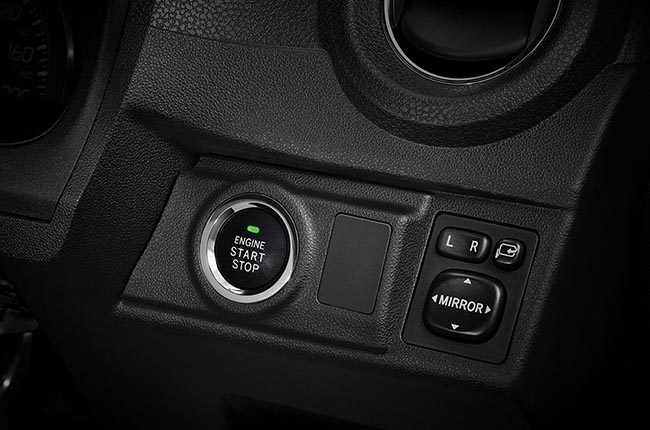 Toyta wigo interior push to start button 2020