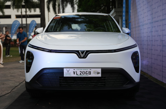 VinFast MPV 7 Front