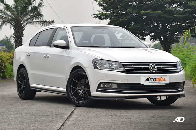 Volkswagen Lavida Club Edition exterior front quarter