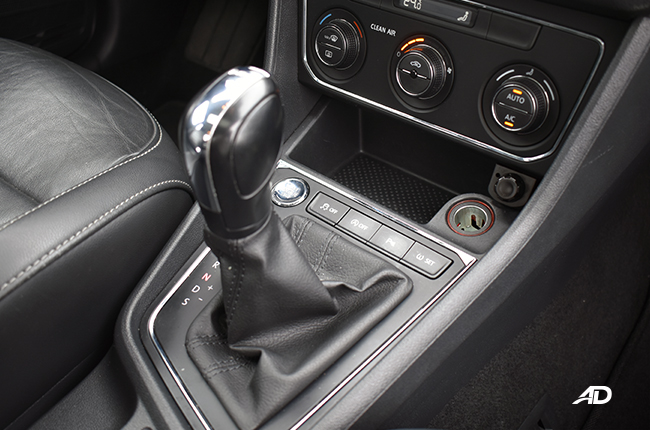 Volkswagen Lavida Club Edition interior shifter