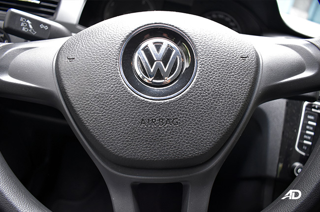 Volkswagen Santana interior steering wheel