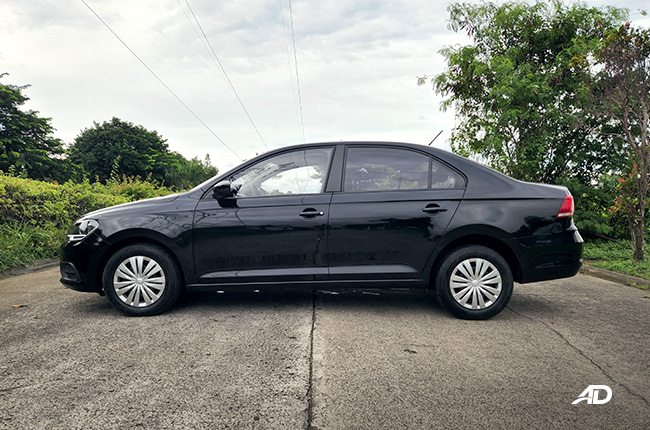 Volkswagen Santana side profile