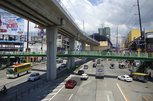 I-ACT closes EDSA-Munoz intersection to decongest traffic buildup