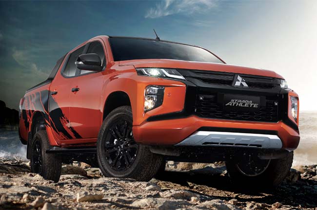 2020 Mitsubishi Strada Athlete press phot