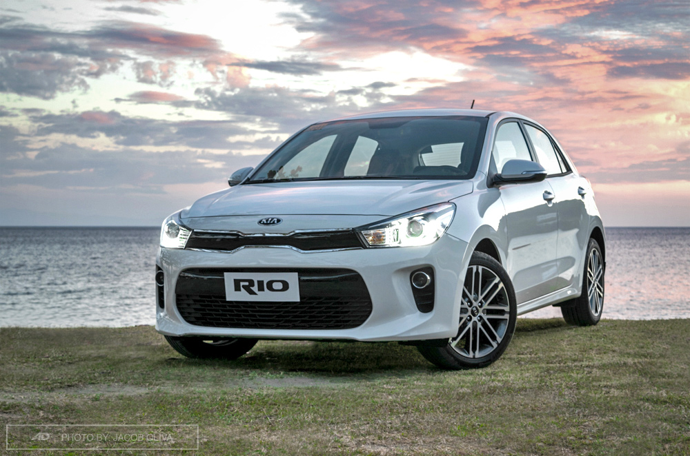 Review 17 Kia Rio Hatchback 1 4 Gl At Autodeal Philippines