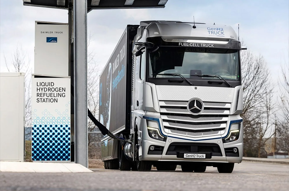 Daimler Truck starts the second phase of GenH2 fuel cell truck testing